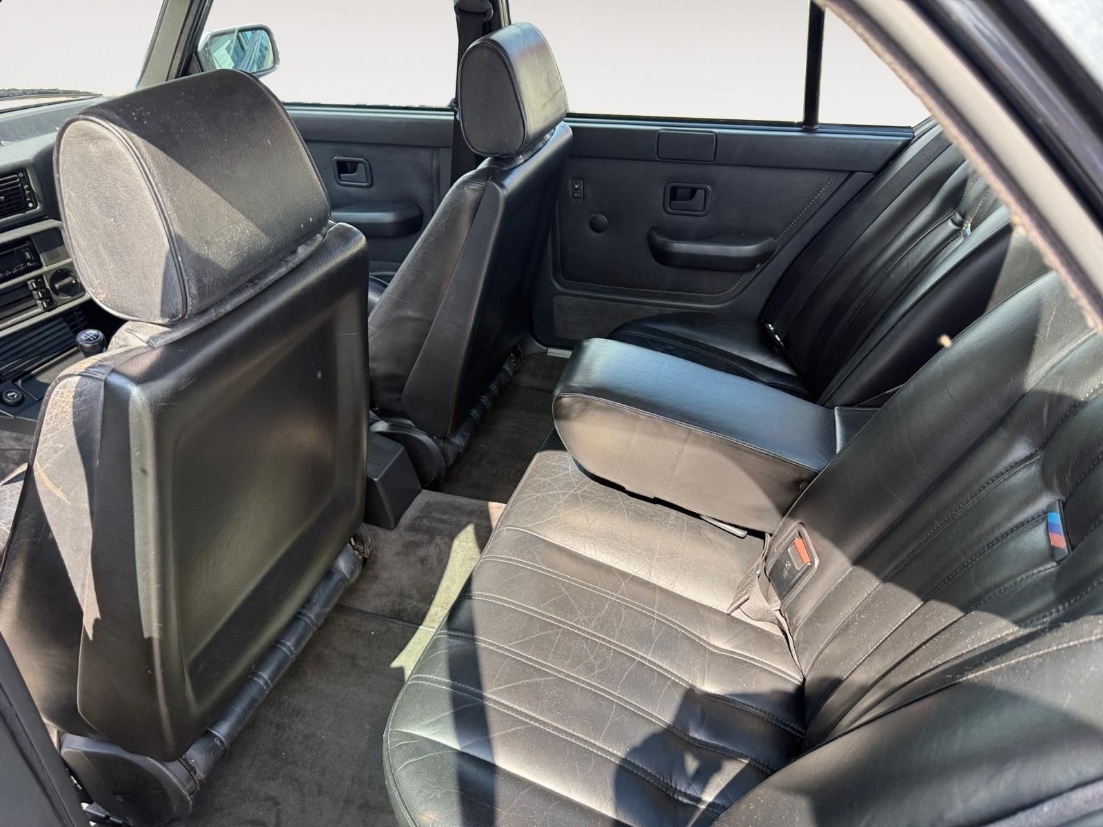 Fahrzeugabbildung BMW 535i