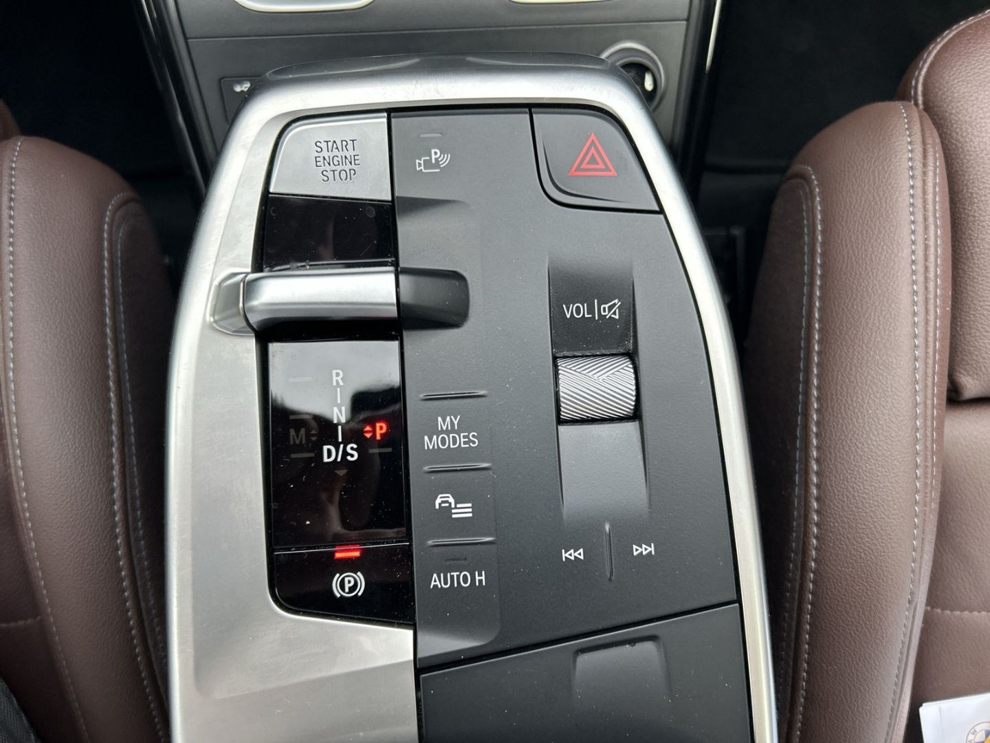 Fahrzeugabbildung BMW X1 xDrive23iA,M Sport,AHK,DrivingAssistentPlus,L