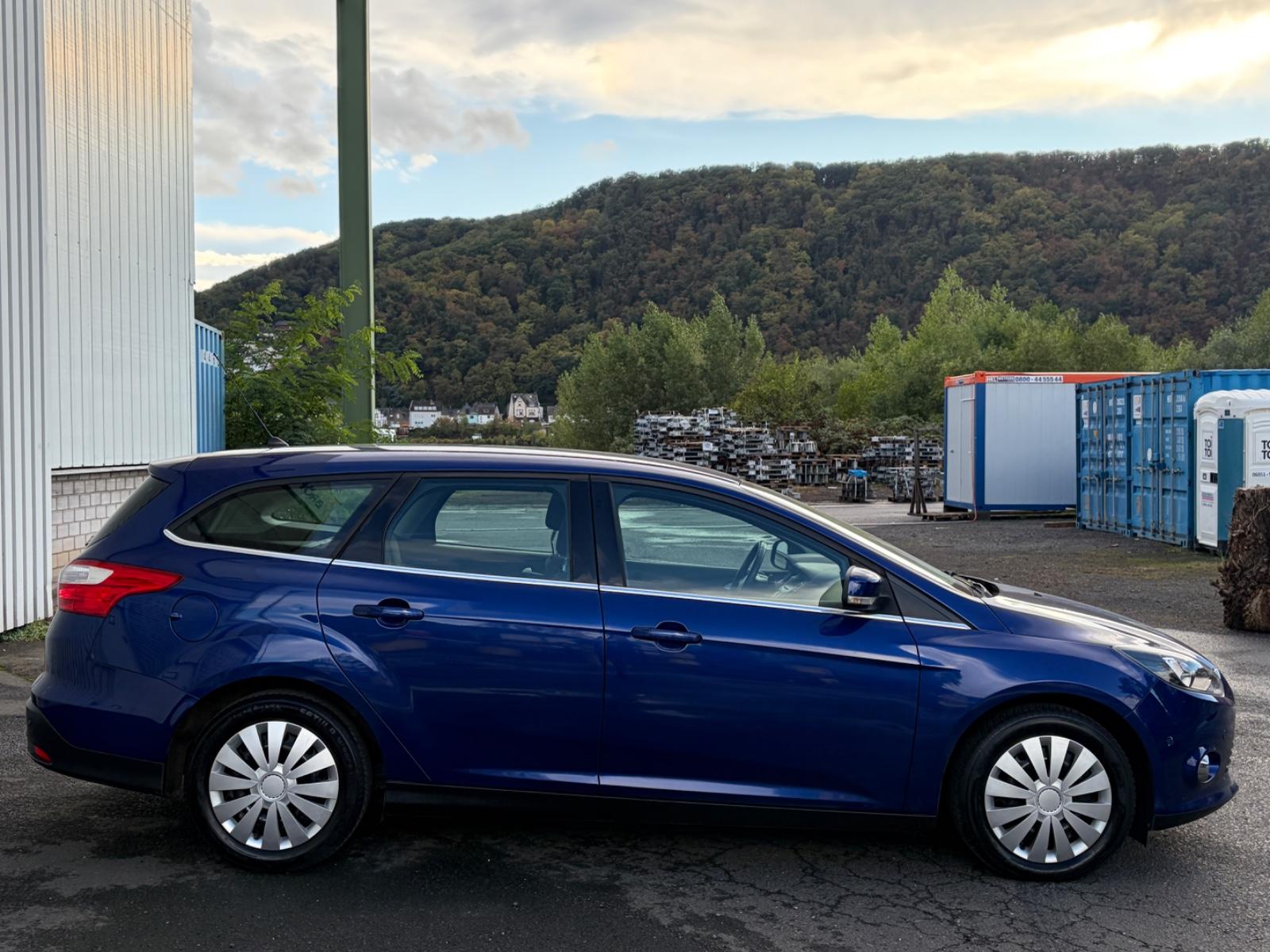 Ford Focus 2014 — engine 998 cm³, 125 HP (92kW)
