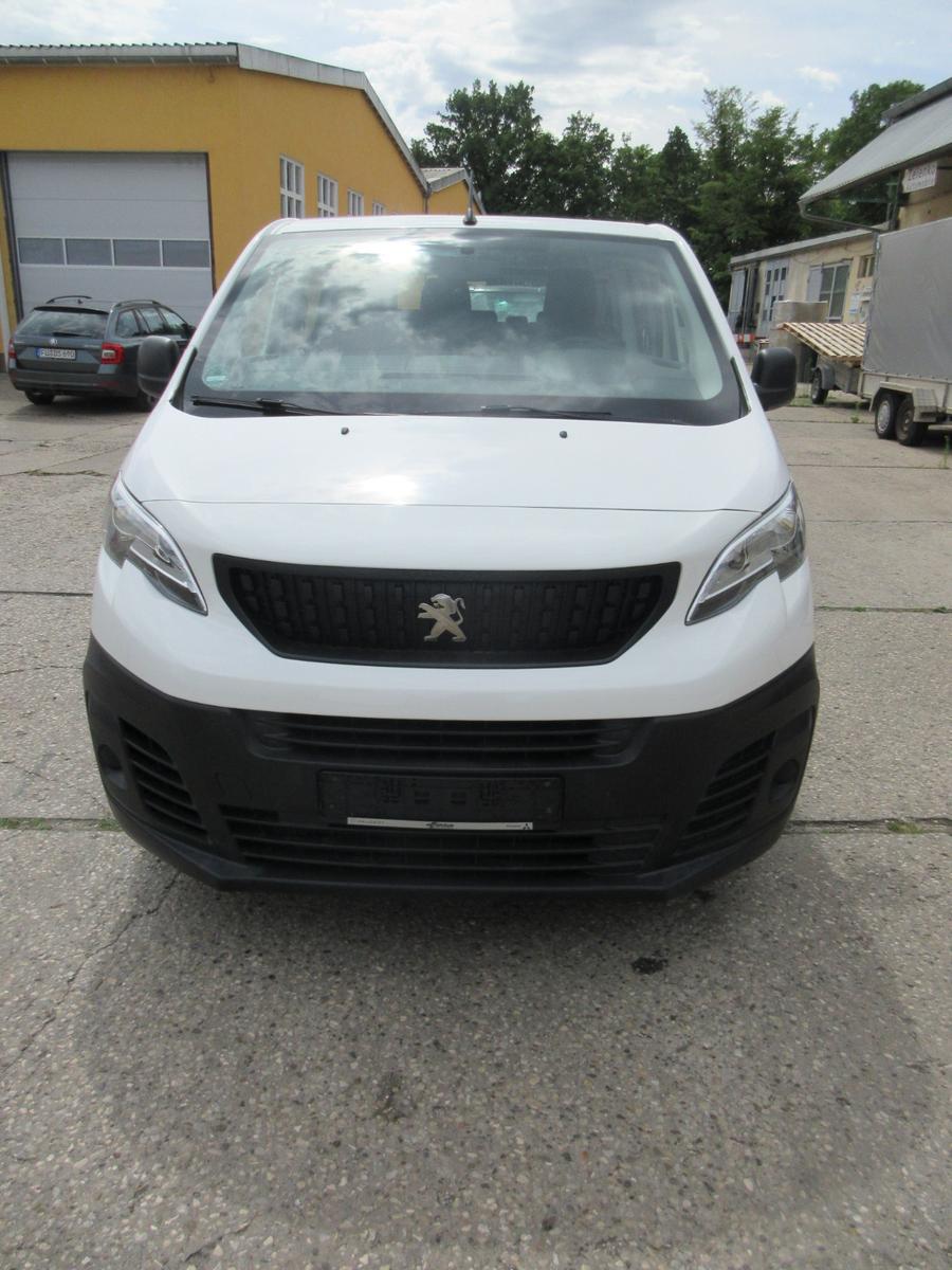 Peugeot Traveller Expert 1,5 HDI 120 L2 9-Sitzer  1.Hand