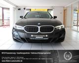 BMW 318d Touring *BMW LIVE COCKPIT*LED*KAMERA*SPUR* - BMW 318 in Stuttgart