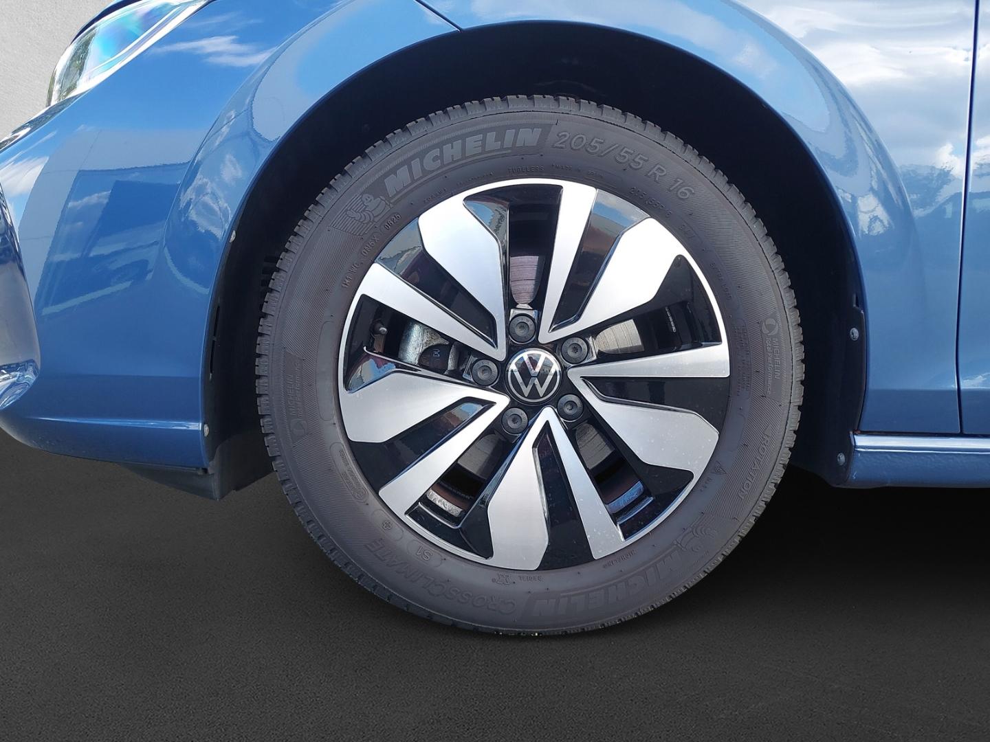 Volkswagen Golf Variant 1.5 eTSI Goal AHK-el. klappb. Navi 
