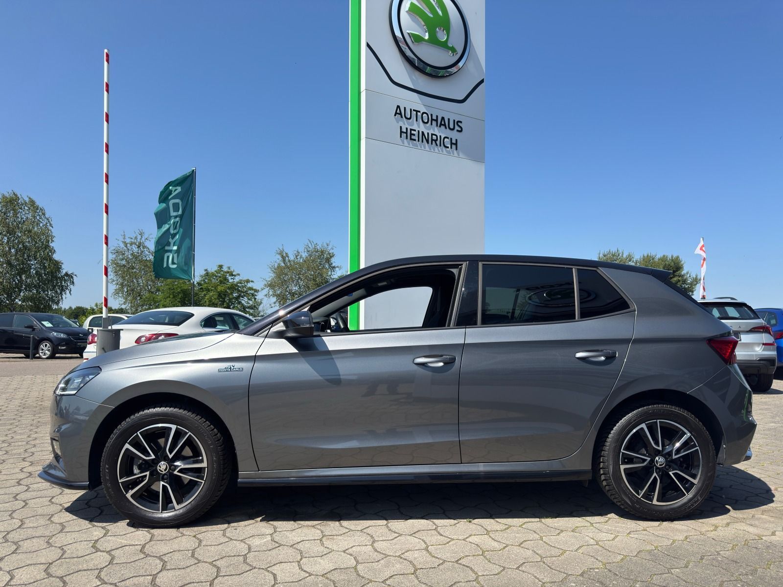 Fahrzeugabbildung SKODA Fabia Monte Carlo 115PS DSG*NAVI*ACC*RFK*behLenk