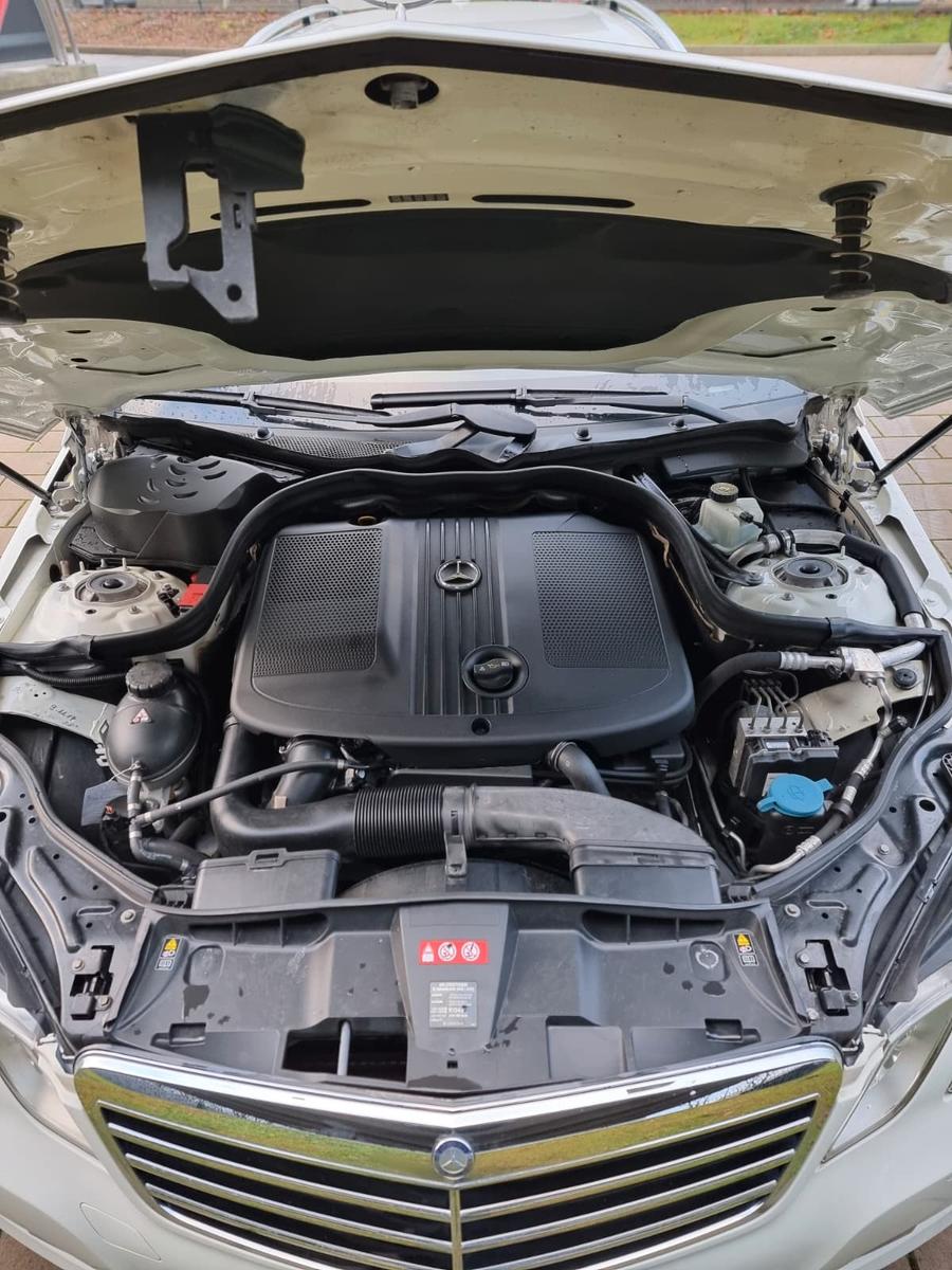 Mercedes-Benz E 220 CDI T-Modell Avantgarde Auto