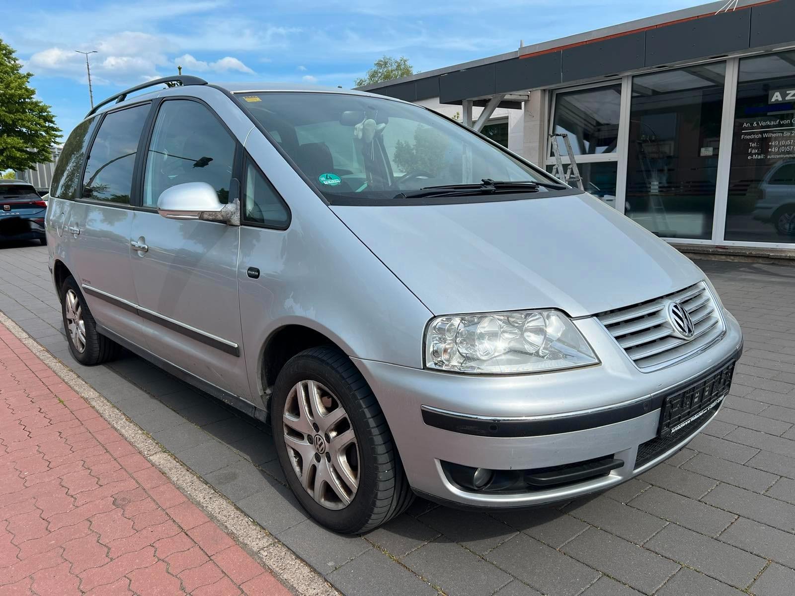 Volkswagen Sharan 2.0TDI United Navi Klima Tempo 7Sitze 2Hd