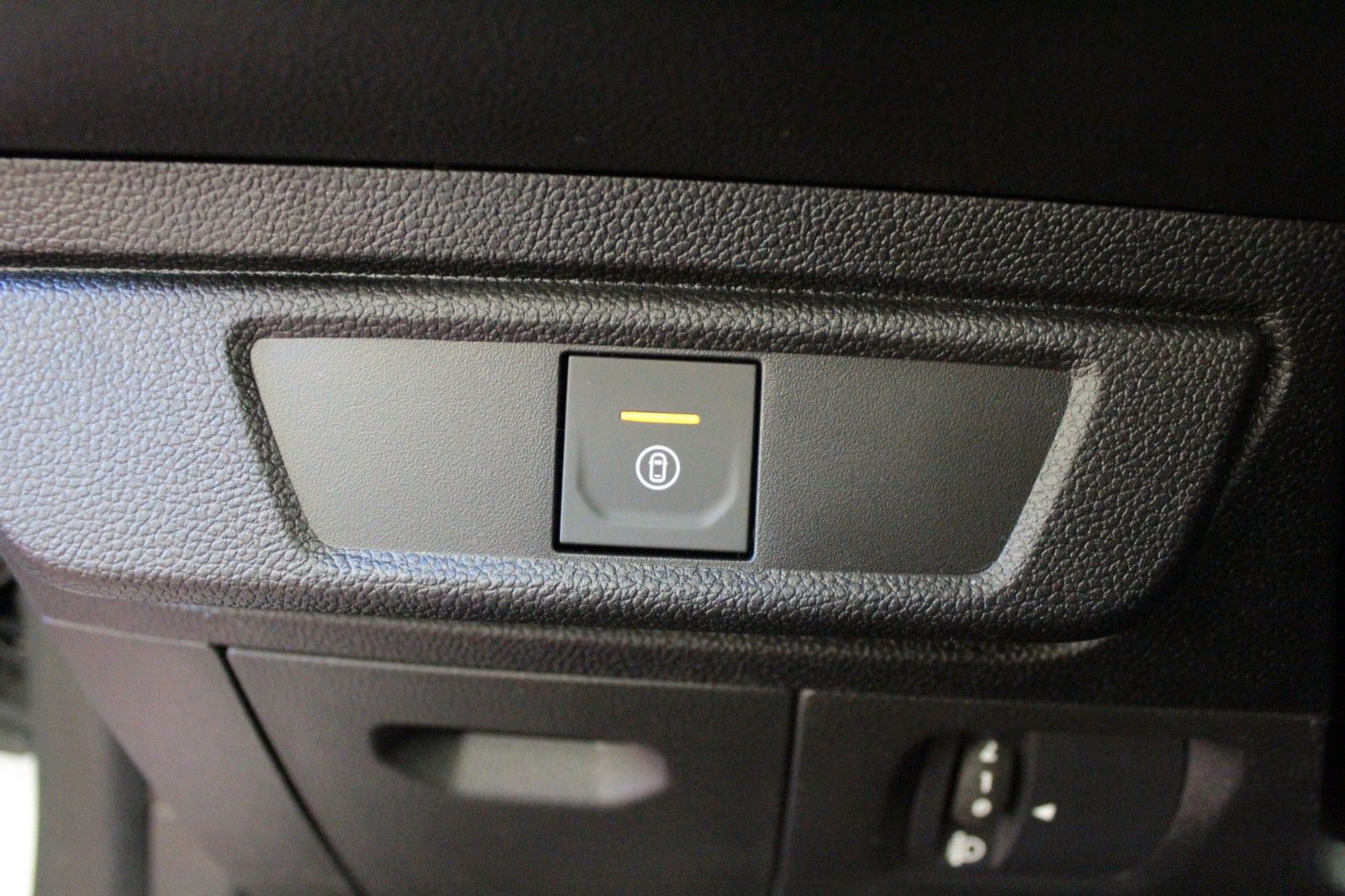 Fahrzeugabbildung Dacia Sandero TCe 90 Stepway auto Expression*Winterp.*
