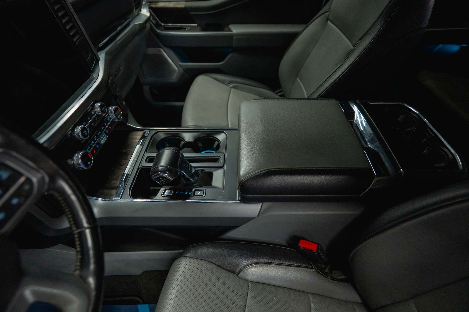 Fahrzeugabbildung Ford F150 5.0 V8 4x4 LARIAT RAPTOR SupCrew *360*B&O*