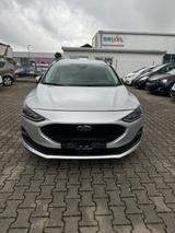 Ford Focus Turnier Cool & Connect*1.Hand*Scheckheft* - Ford Focus Gebrauchtwagen in Augsburg