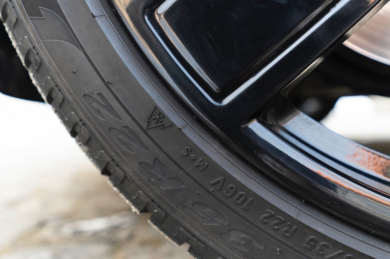 Fahrzeugabbildung Porsche Cayenne E-Hybrid SPORT-CHRONO BURMESTER 360° LED