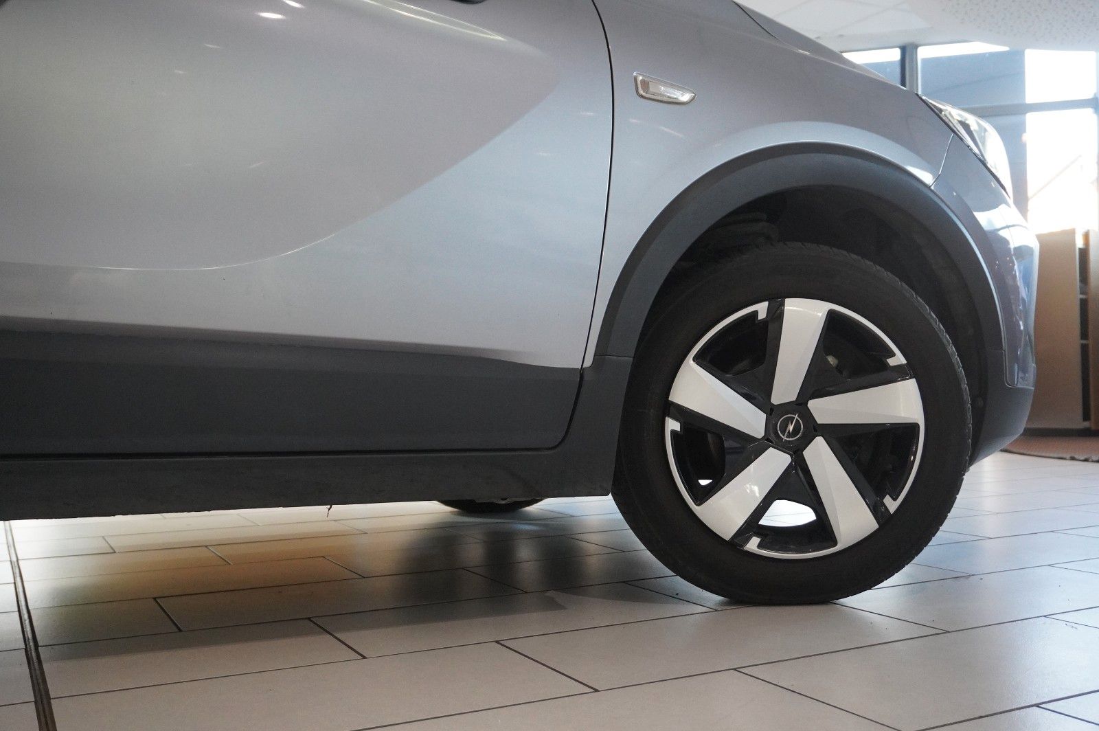 Fahrzeugabbildung Opel Crossland (X) 1.2 EDITION NAVI/LED/KAMERA/DAB+