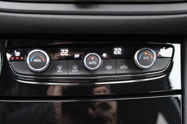 Fahrzeugabbildung Opel Grandland 1.2 Turbo Elegance 360,AHK,KlimaA,LED