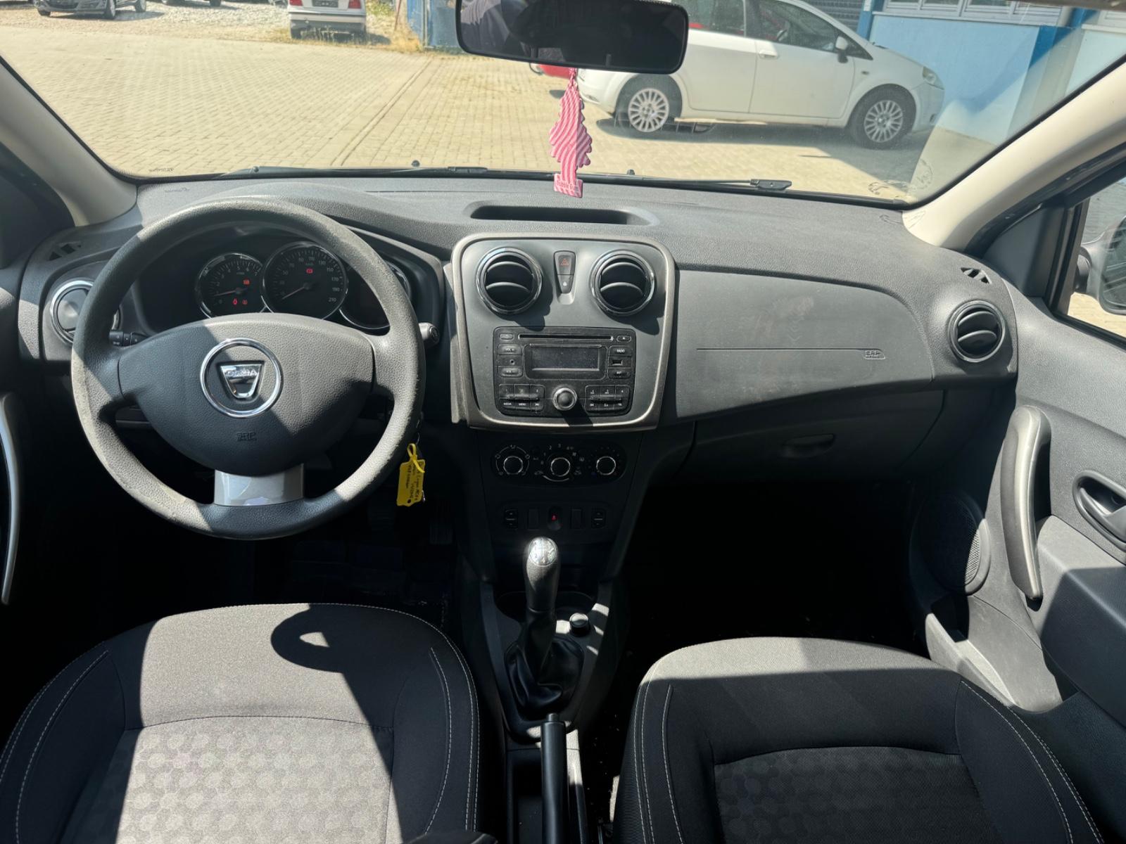 Dacia Logan 2015 — photo 13
