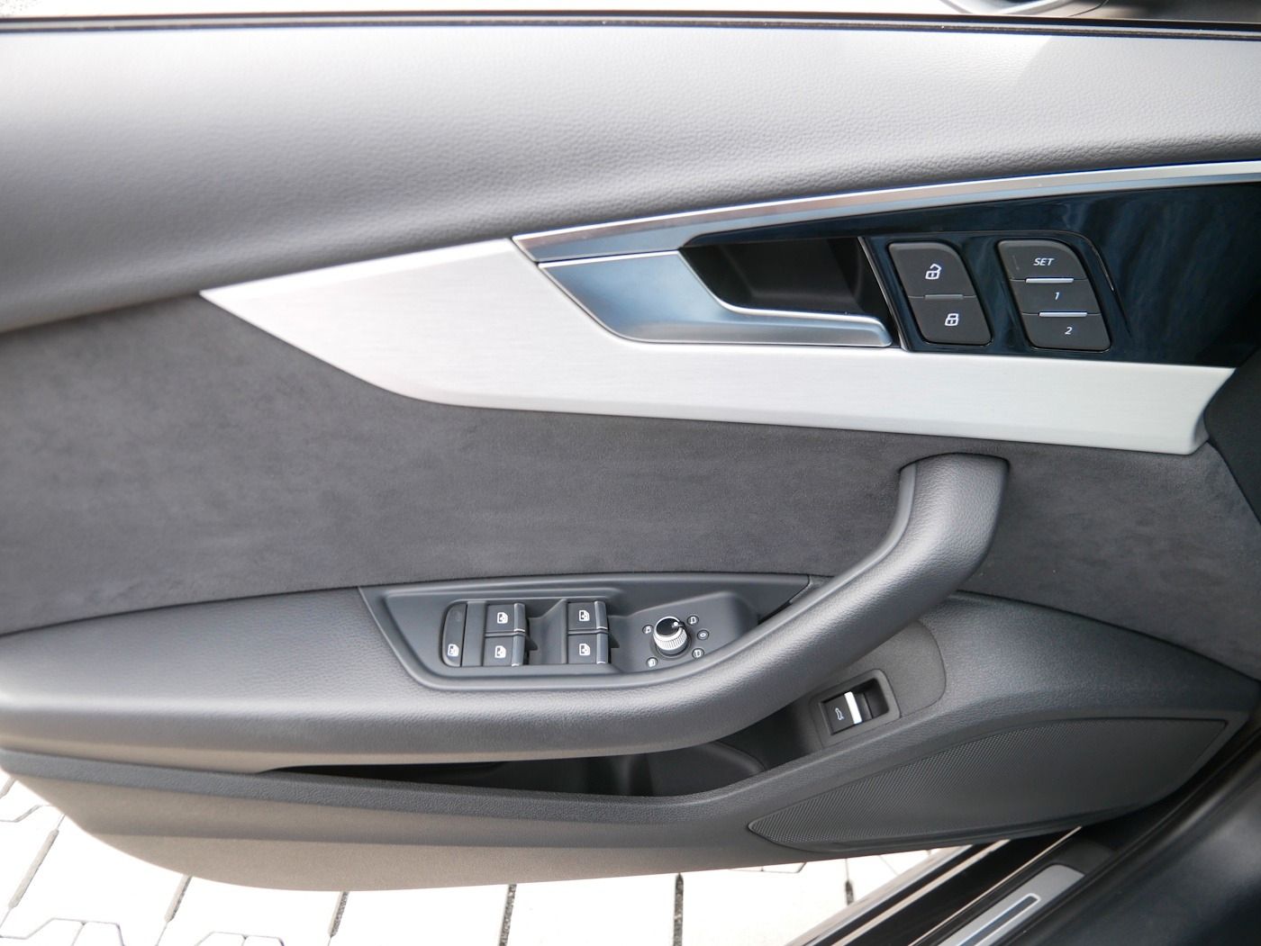 Fahrzeugabbildung Audi A4 Avant 2.0 quattro S-Line NEU75T Standhz Matri