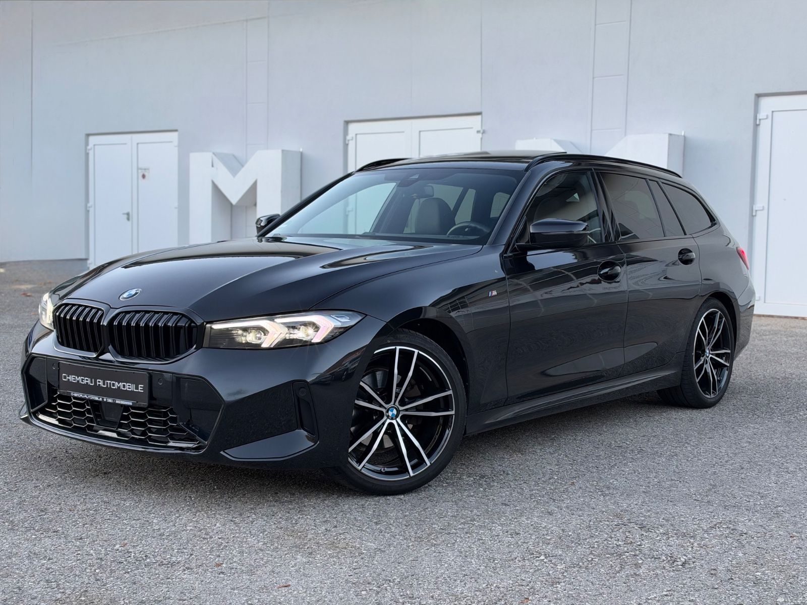 BMW 320d Touring M Sport LED Pano AHK Facelift