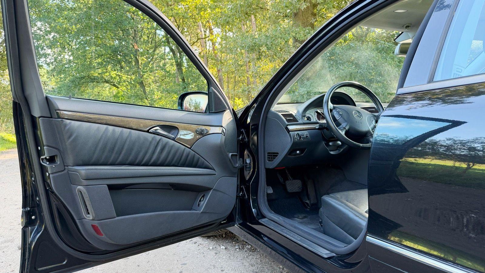 Mercedes-Benz E350 2005 — photo 8