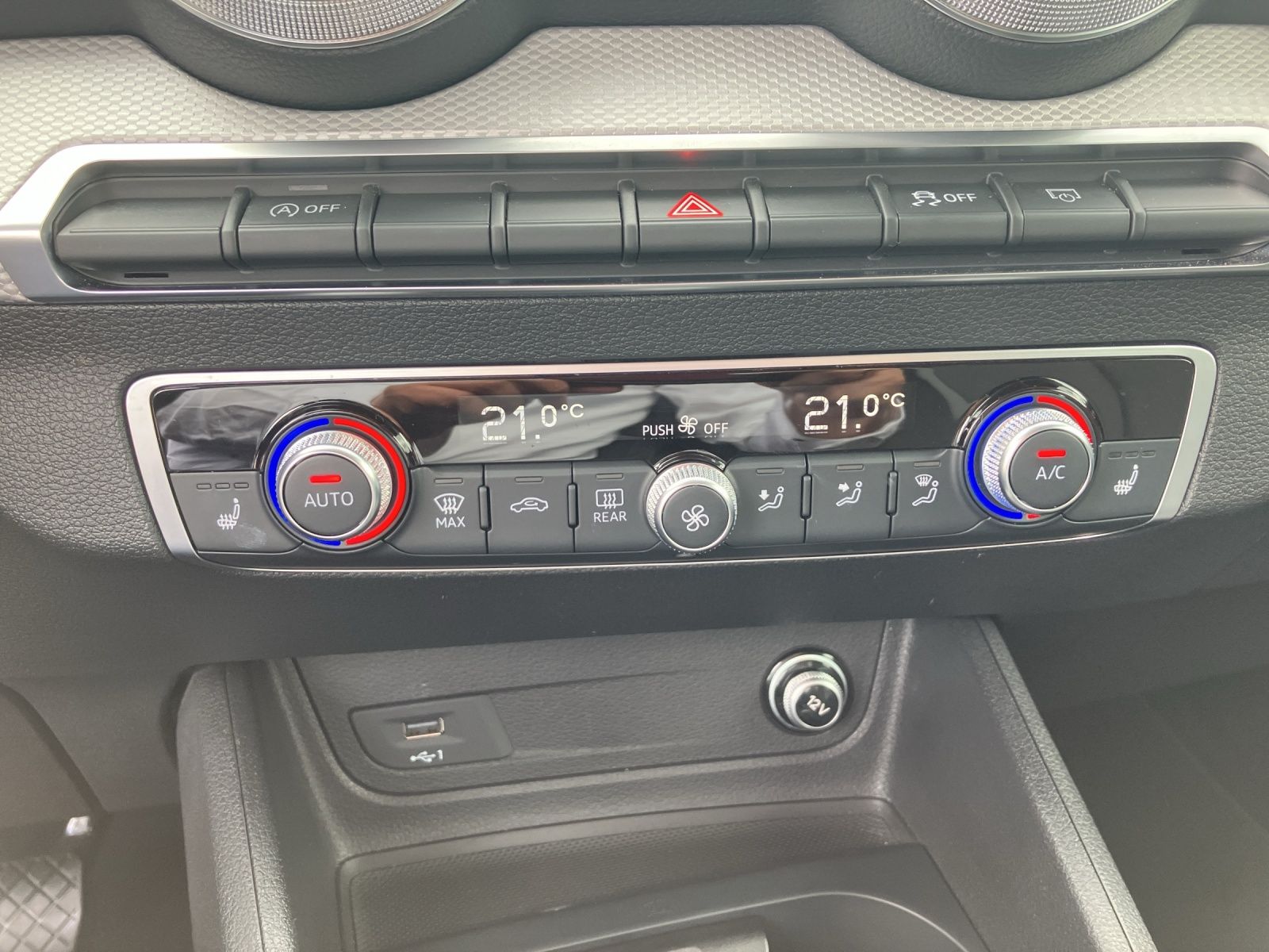 Fahrzeugabbildung Audi Q2 35 TFSI advanced S tronic LED Vorb AHZV