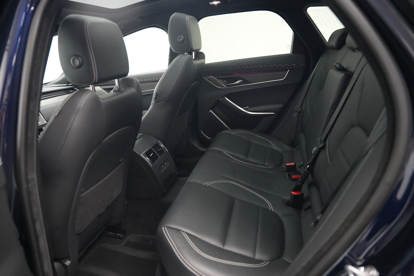 Fahrzeugabbildung Jaguar XF Sportbrake R-Dynamic SE AWD/PANO/KAM/MERIDIAN