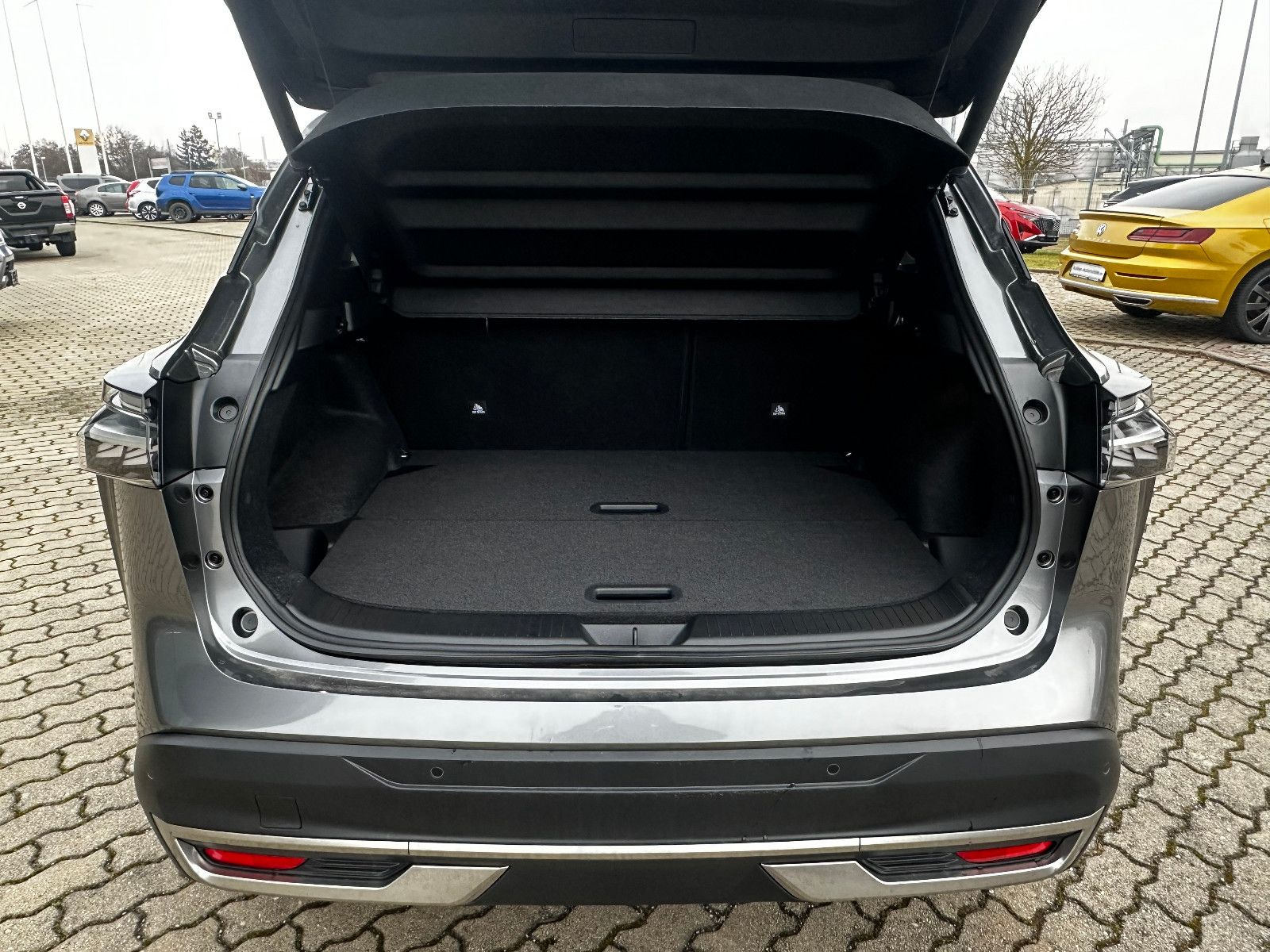 Fahrzeugabbildung Nissan Qashqai Tekna + e-Power