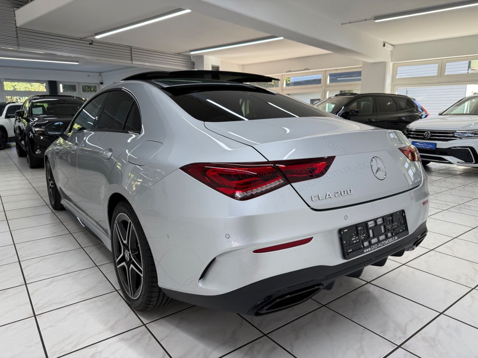 Mercedes-Benz CLA 200 AMG Line Pano Night Kamera Shz Ambiente foto 2