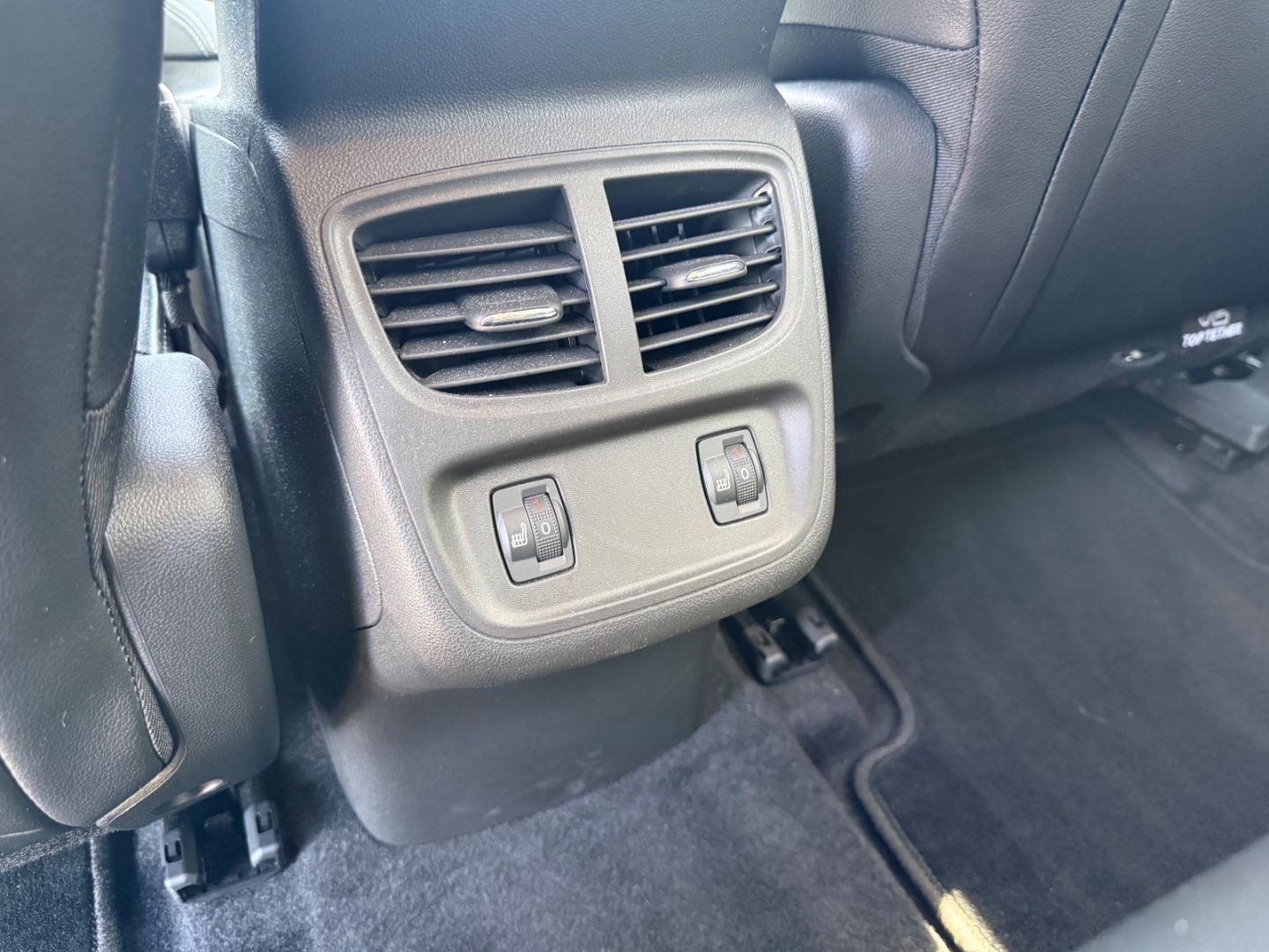 Fahrzeugabbildung Opel Grandland Ultimate 1,2T Navi+Leder+Sitzbelüftung