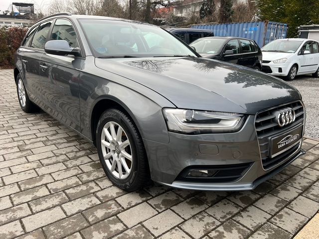 Audi A4 Avant 2.0 NAVI SHZ PDC XENON TEMP LED 1HAND