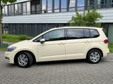 Volkswagen Touran 2.0 TDI DSG 150 PS 1. Hand 7 Sitzer Taxi - mit Diesel-Antrieb: Taxi, Kleinbus, Klimaanlage