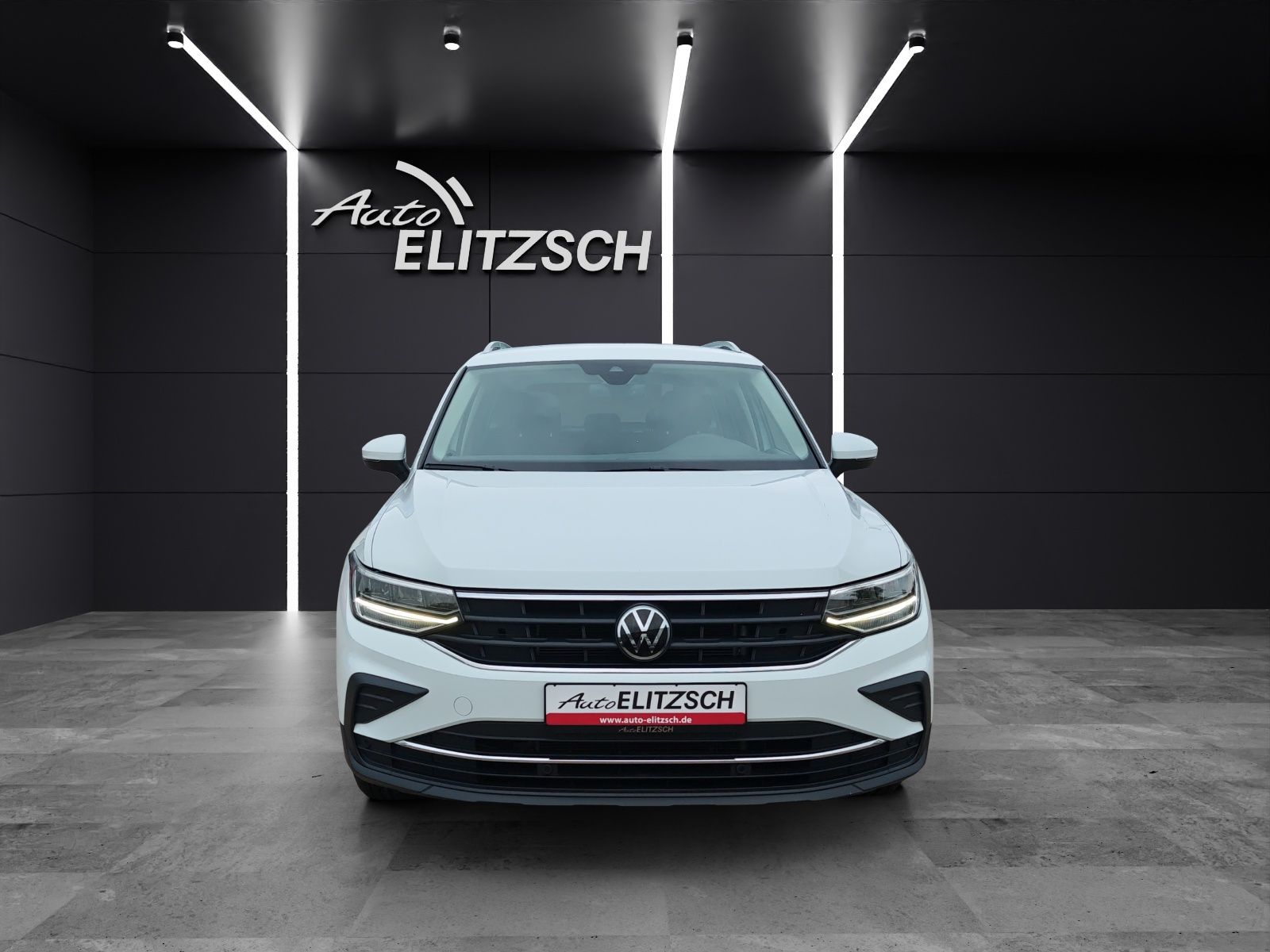 Fahrzeugabbildung Volkswagen Tiguan TDI Active DSG LED Navi ACC PDC SHZ
