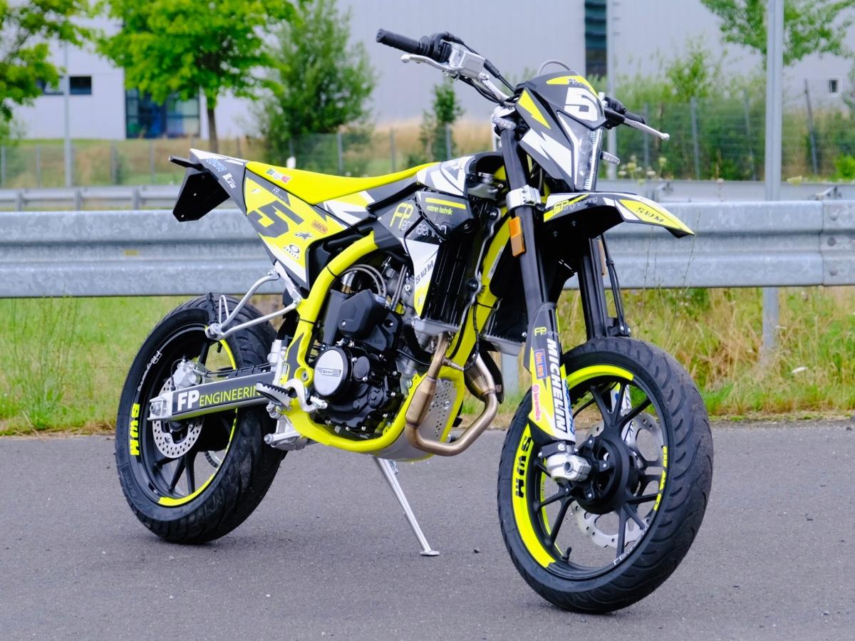 SWM SM 125 R FP EDITION