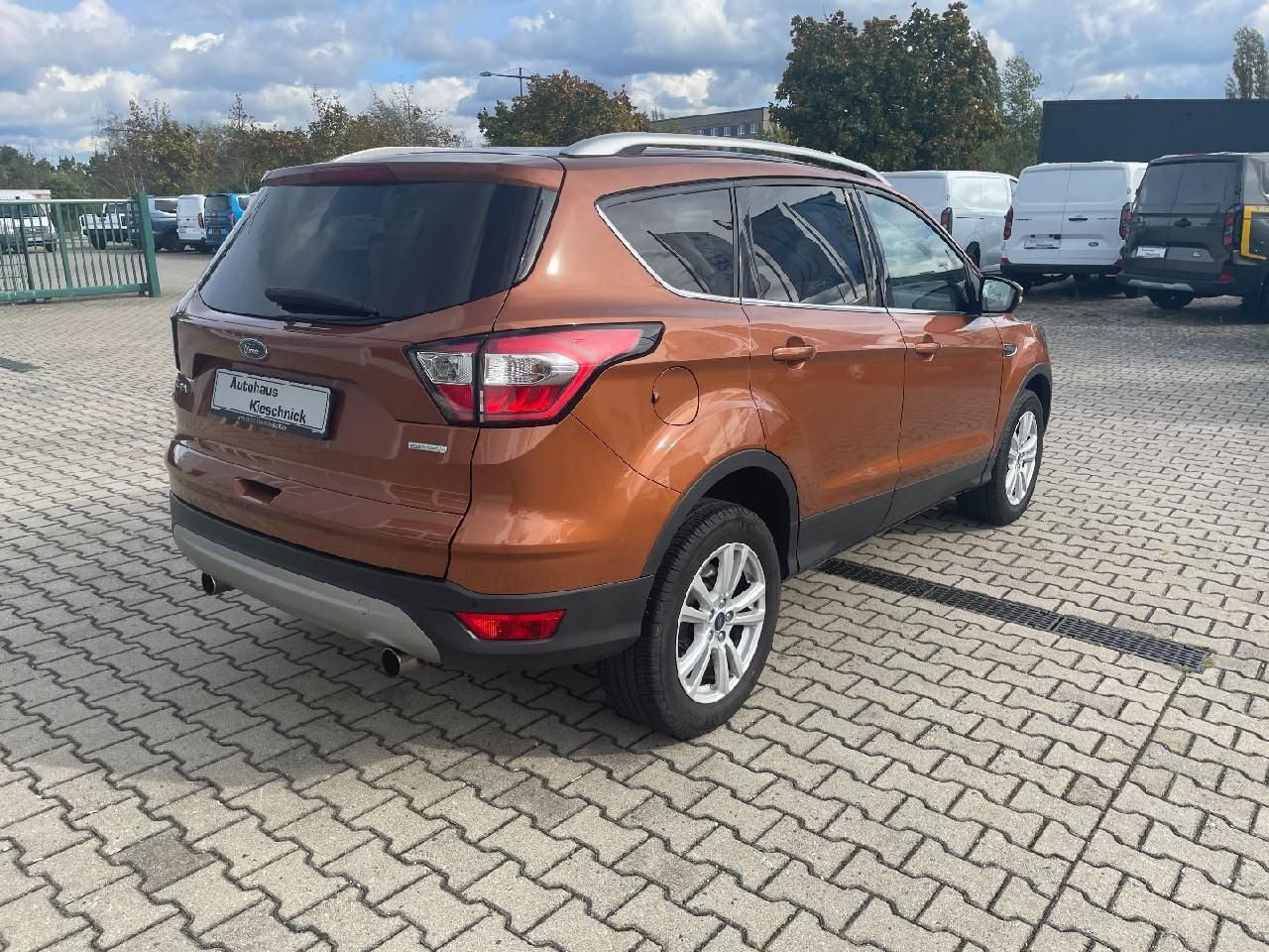 Fahrzeugabbildung Ford Kuga Winterpaket, Navi, Klimaautom.