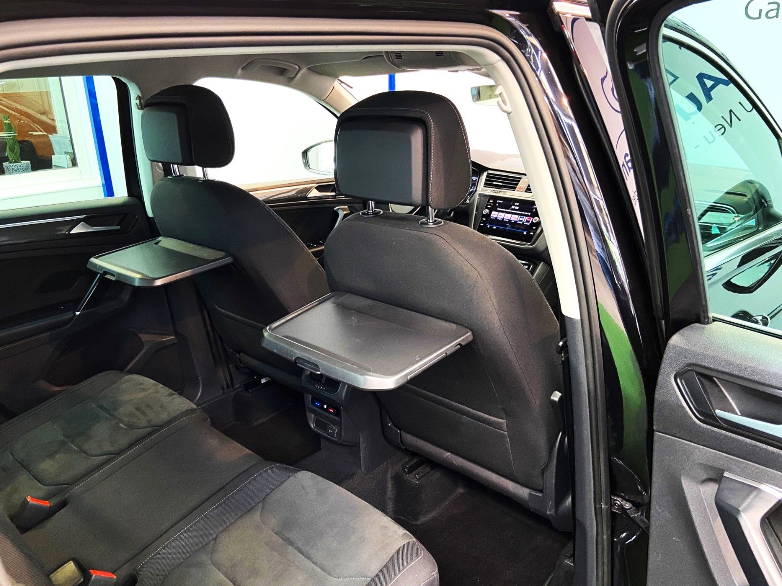 Volkswagen Tiguan Highline BMT 4 4Motion Automatik LED Navi foto 20