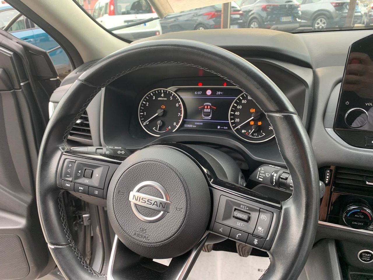 Nissan Qashqai MHEV 140 CV Business imagem 3
