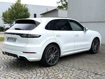 Porsche Cayenne - 4