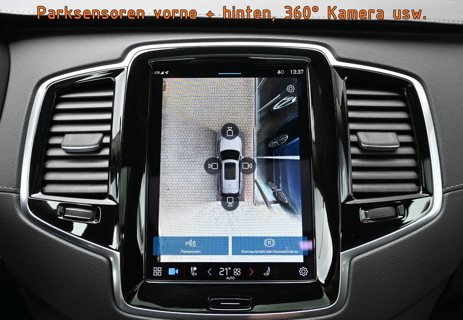 Fahrzeugabbildung Volvo XC90 T8 AWD Re Ultimate Bright °B&W°FOUR-C°VOLL!