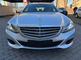 Mercedes-Benz E 220 CDI T-Modell BlueEfficiency  Scheckheft - Mercedes-Benz E 220: Kombi, Cdi