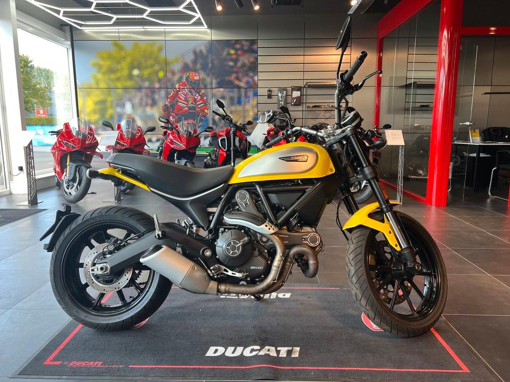 Ducati Scrambler 800 *DESMO* Neu 