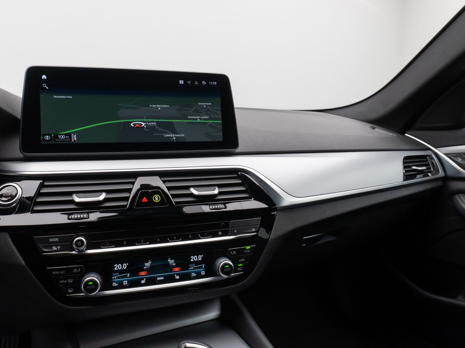 Fahrzeugabbildung BMW 530d Kamera DAB HiFi 4xKlima Leder Sport Alarm
