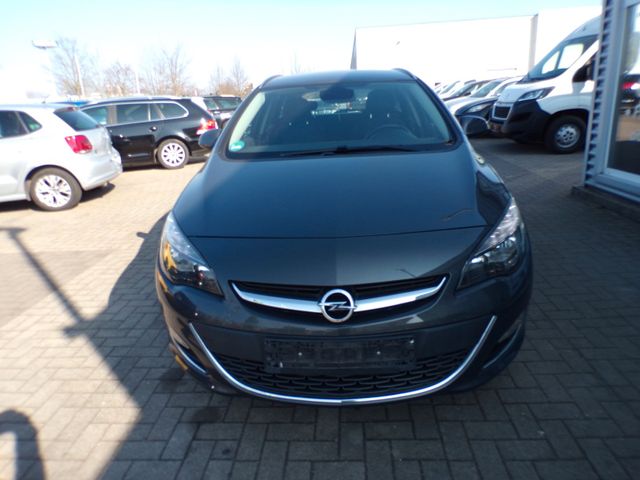 Opel Astra J Sports Tourer Exklusiv