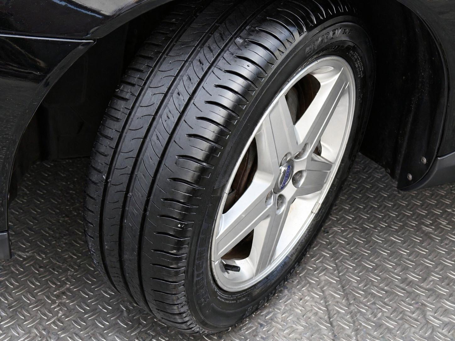 Volvo V50 2008 — photo 25