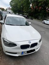 BMW 116i - Automatik in einwandfreien Zustand - BMW 1er Reihe in München