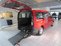 Volkswagen Caddy Maxi Rollstuhlrampe-Behindertengerecht