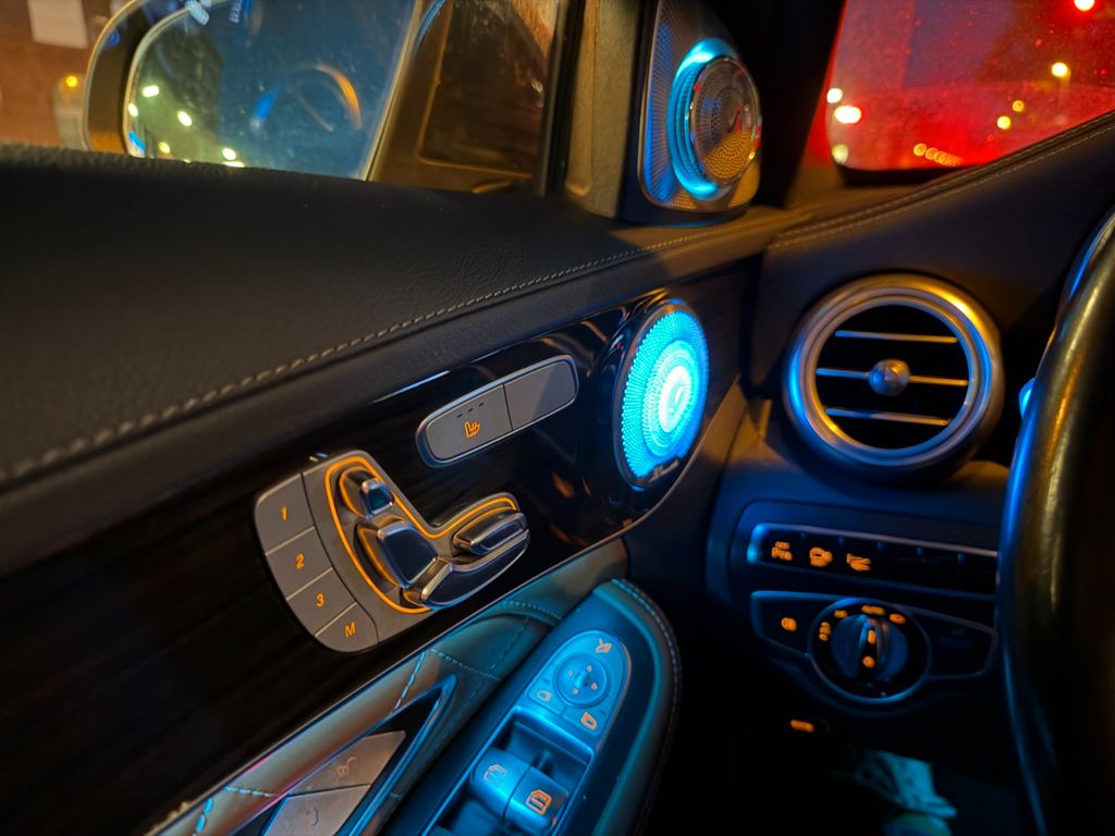 Image of Mercedes-Benz C 400