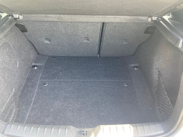 Fahrzeugabbildung BMW 116 1 Limousine 5-trg. 116 d M Sport, NAVI, LED