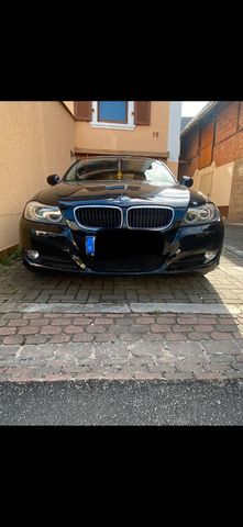 BMW 318i E90