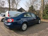 Volkswagen Jetta  1.6 Benzin - gebrauchte VW Jetta aus dem Jahr 2006