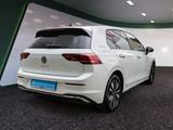 Volkswagen Golf VIII Goal 2,0 l TDI DSG AHK ACC LED NAVI BT - Volkswagen Golf mit Diesel-Antrieb: Limousine