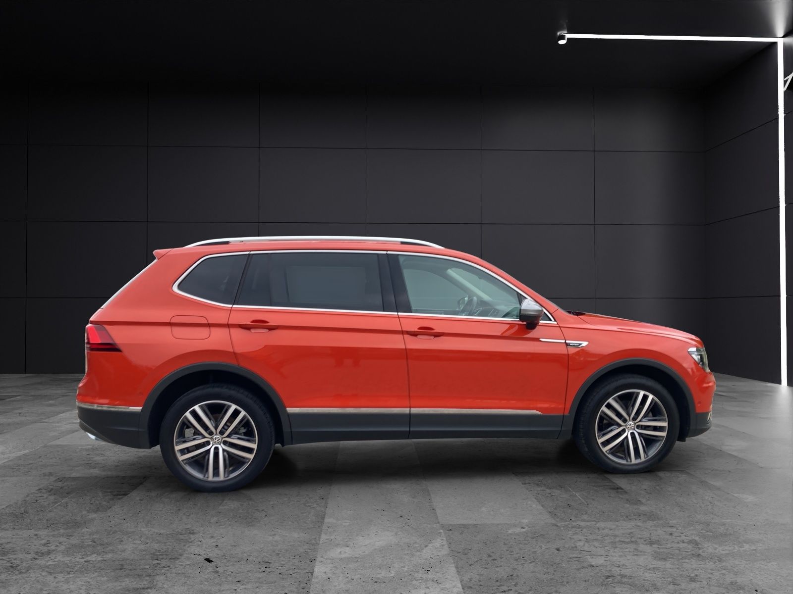 Fahrzeugabbildung Volkswagen Tiguan Allspace TDI Highline DSG 4M STH LED AHK