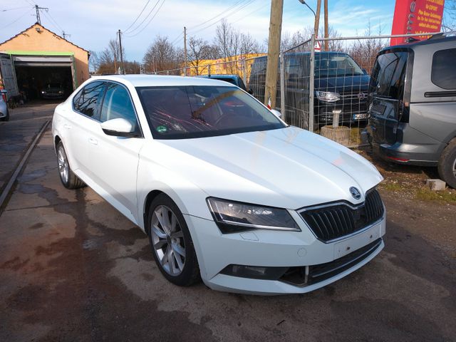 Skoda Superb Lim. 2.0TDI,DSG, 1-Hand,Navi