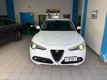Alfa-Romeo Stelvio - 2