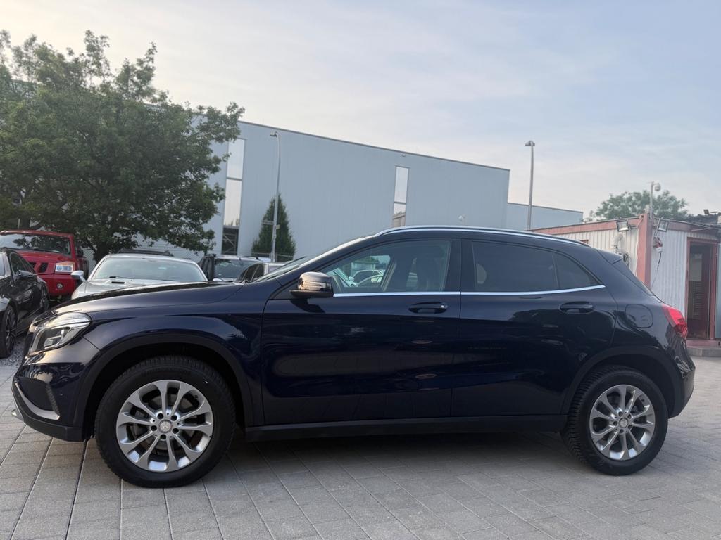 Mercedes-Benz GLA 200