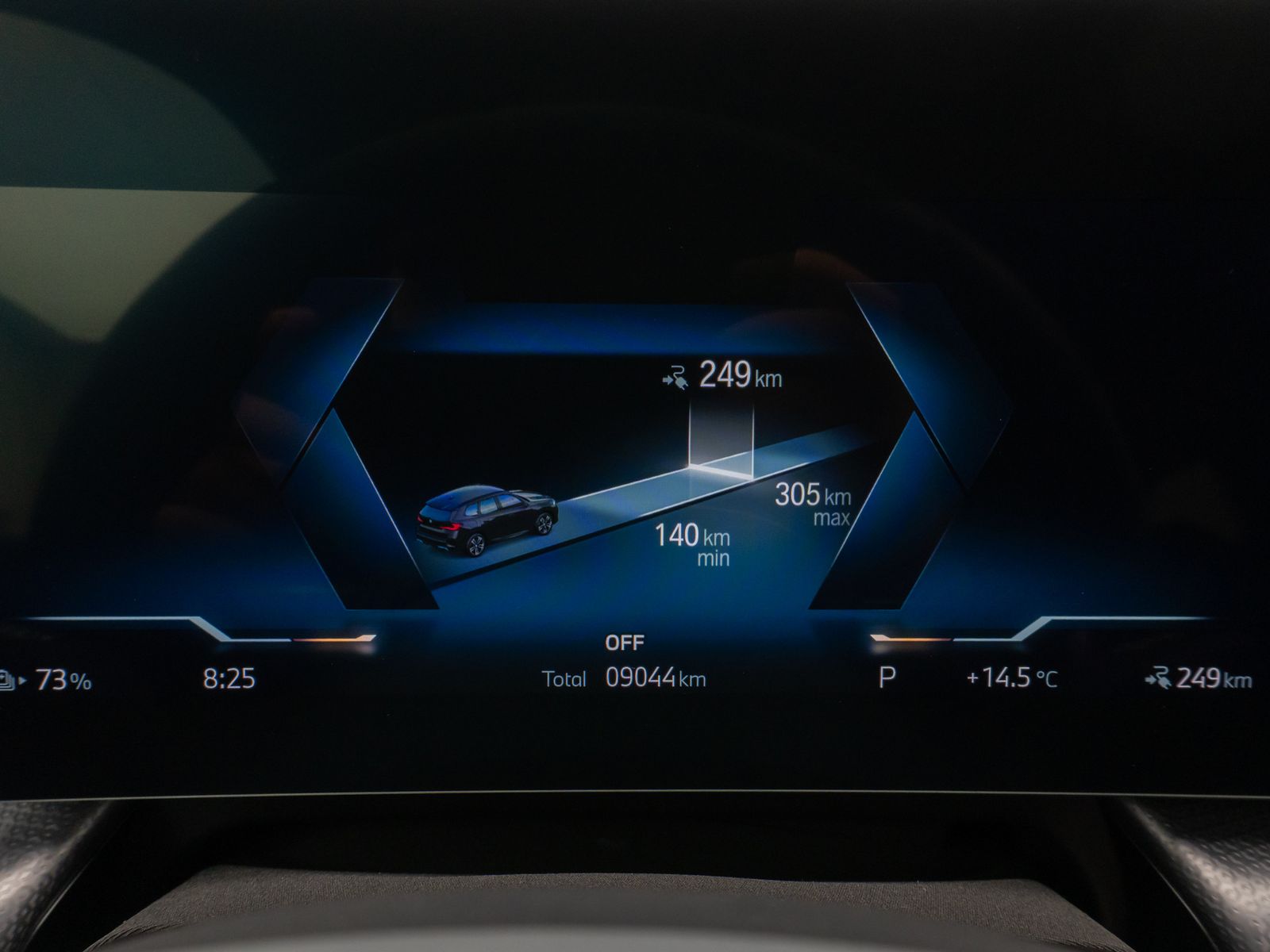 Fahrzeugabbildung BMW iX1 xD30 M Sport Kamera DAB DrivAssist Komfort